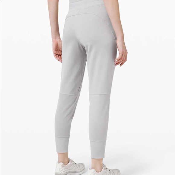 Lululemon Metro Miles Joggers Sweatpants Pants - Picture 3 of 3